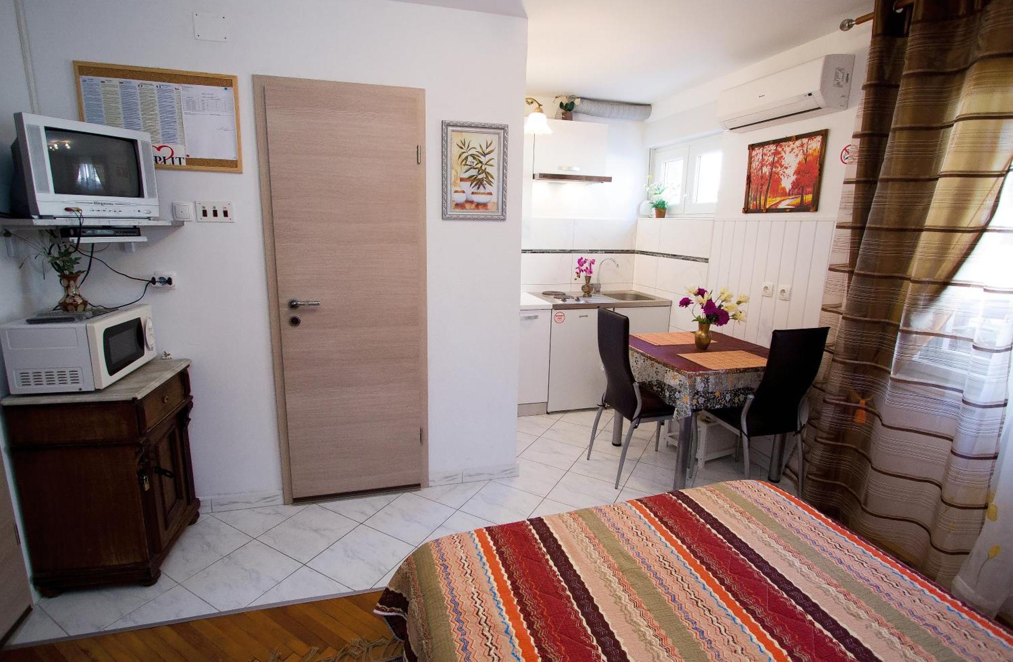 Apartments Crvena Orhideja Split Bilik gambar