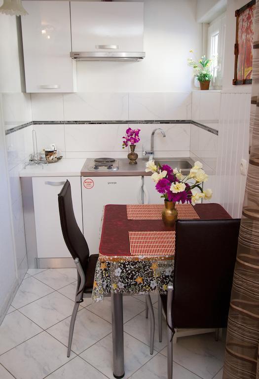 Apartments Crvena Orhideja Split Bilik gambar