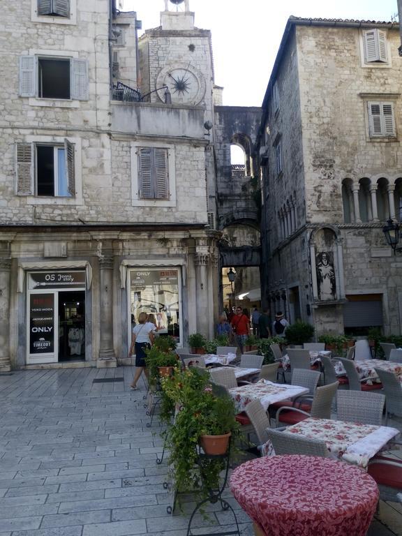 Apartments Crvena Orhideja Split Luaran gambar